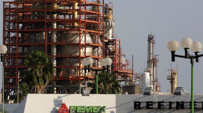 México se mueve para lanzar la cobertura de petróleo más grande del mundo