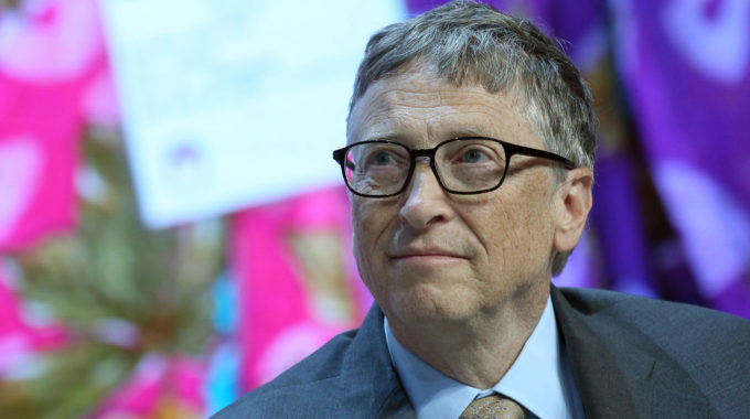 Bill Gates y su fundación están haciendo una contribución importante para ayudar a distribuir una vacuna asequible.