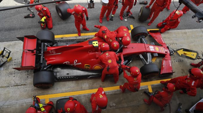 Ferrari identifica problema que causó el abandono de Leclerc en España