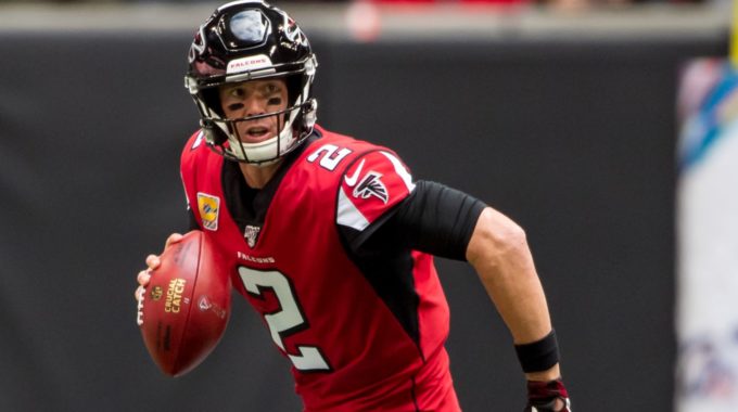 El propietario de los Atlanta Falcons, Arthur Blank, dice que el equipo ‘tendrá que ver’ el futuro de Matt Ryan