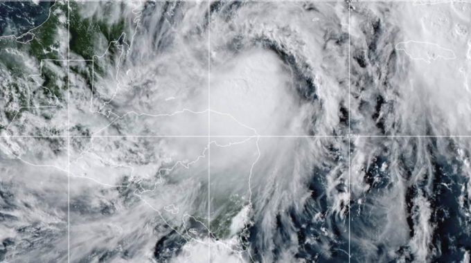 Nueva tormenta Zeta, una amenaza de huracán para México y la costa del Golfo de EE. UU.