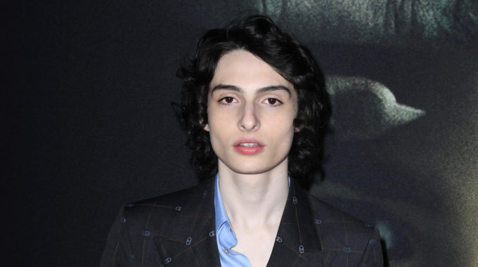 La nueva película de Finn Wolfhard de Stranger Things agrega a la estrella de Wynonna Earp