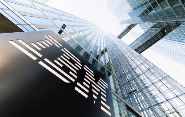 Las luchas de transformación de IBM continúan con la nube y los ingresos de IA cayendo un 4.5%