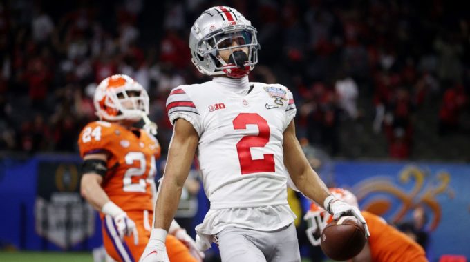 El entrenador de Ohio State, Ryan Day, animado por los jugadores que posponen los sueños de la NFL