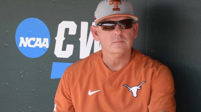 El béisbol Texas Longhorns comenzará la temporada 2021 entre los 10 mejores