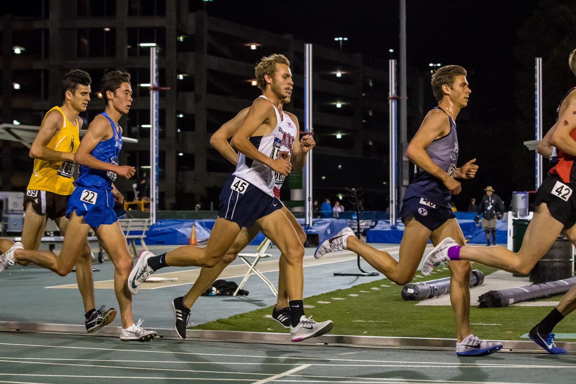 Luke Beattie del estado de Utah rompe el récord escolar en 10K ...