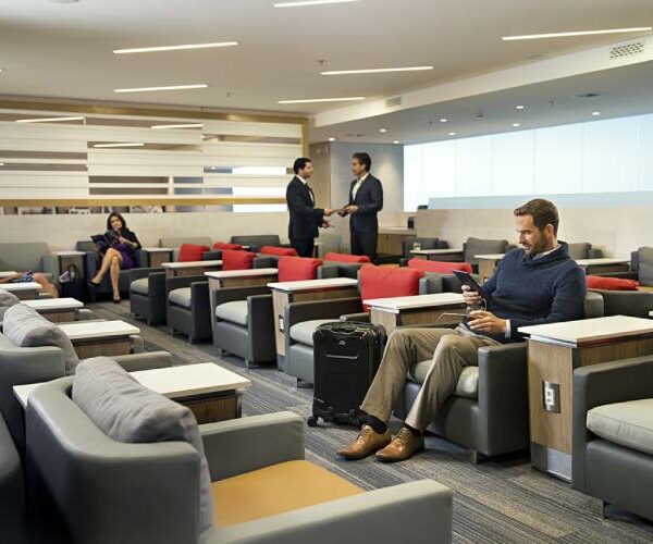 Delta dificultará el acceso a las salas VIP de los aeropuertos y cambia las reglas para obtener el estatus de élite