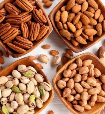 Nueces remojadas vs almendras remojadas: ¿Cuál es más saludable para ti?