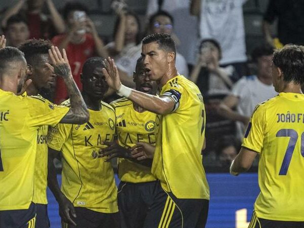 Ronaldo asistió en la victoria del Al Nassr con 10 hombres sobre el Al Ittihad y avanzó a la final de la Supercopa Saudí