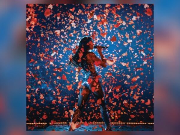 Dua Lipa lanza el álbum Live From Mexico y la película del concierto Radical Optimism