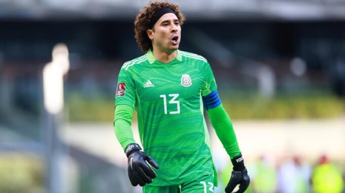 Guillermo Ochoa, convocado a la selección de México para su posible sexta Copa del Mundo